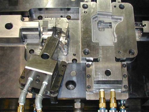 Power Steering Reservoir, Plastic Injection Molds, High Pressure Injection Molds